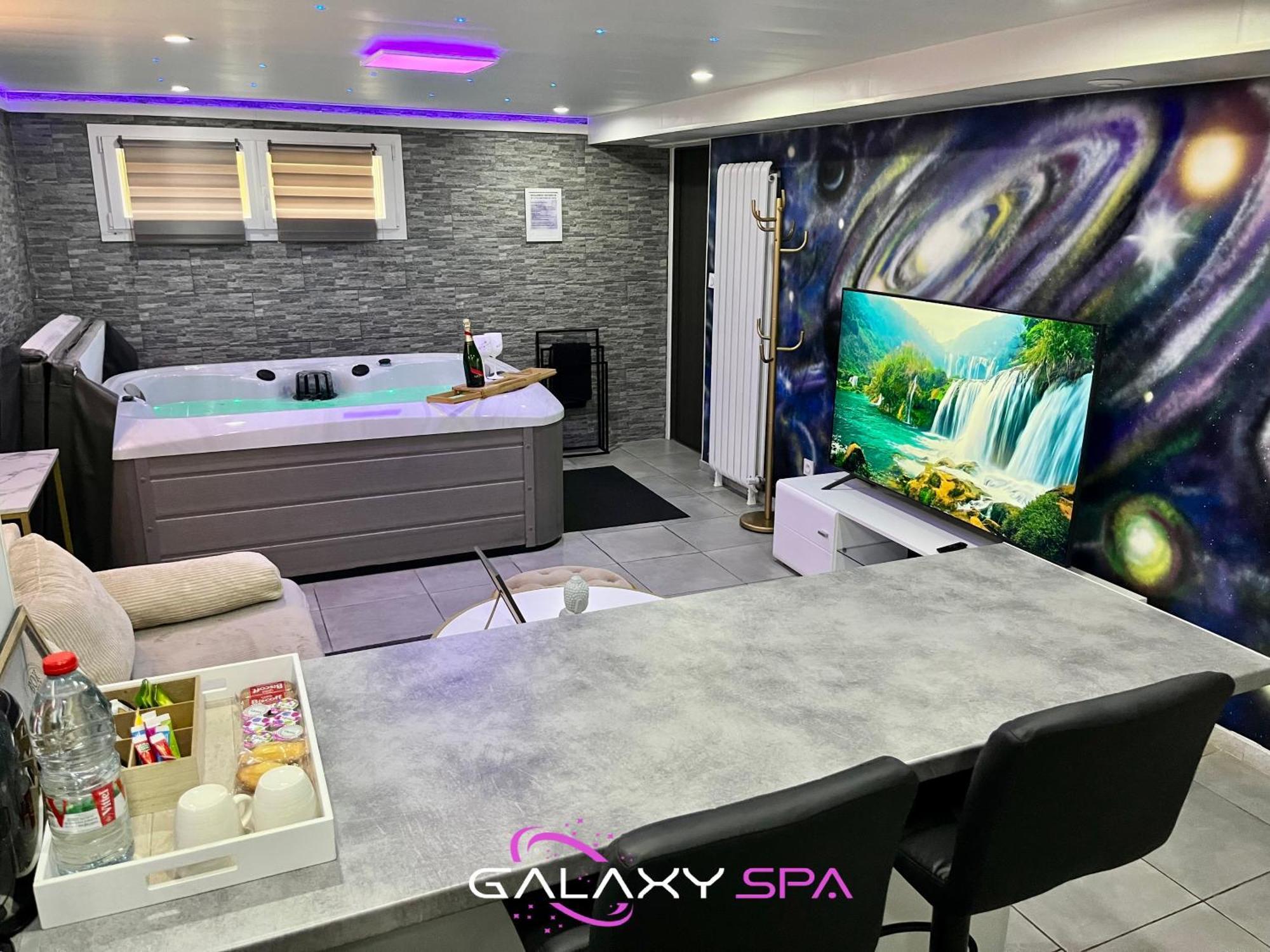 Galaxy Spa - Suite Mercure Jacuzzi Privatif Champigneulles Exterior photo